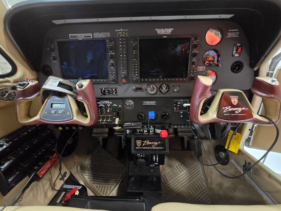 575W Cockpit.jpg
