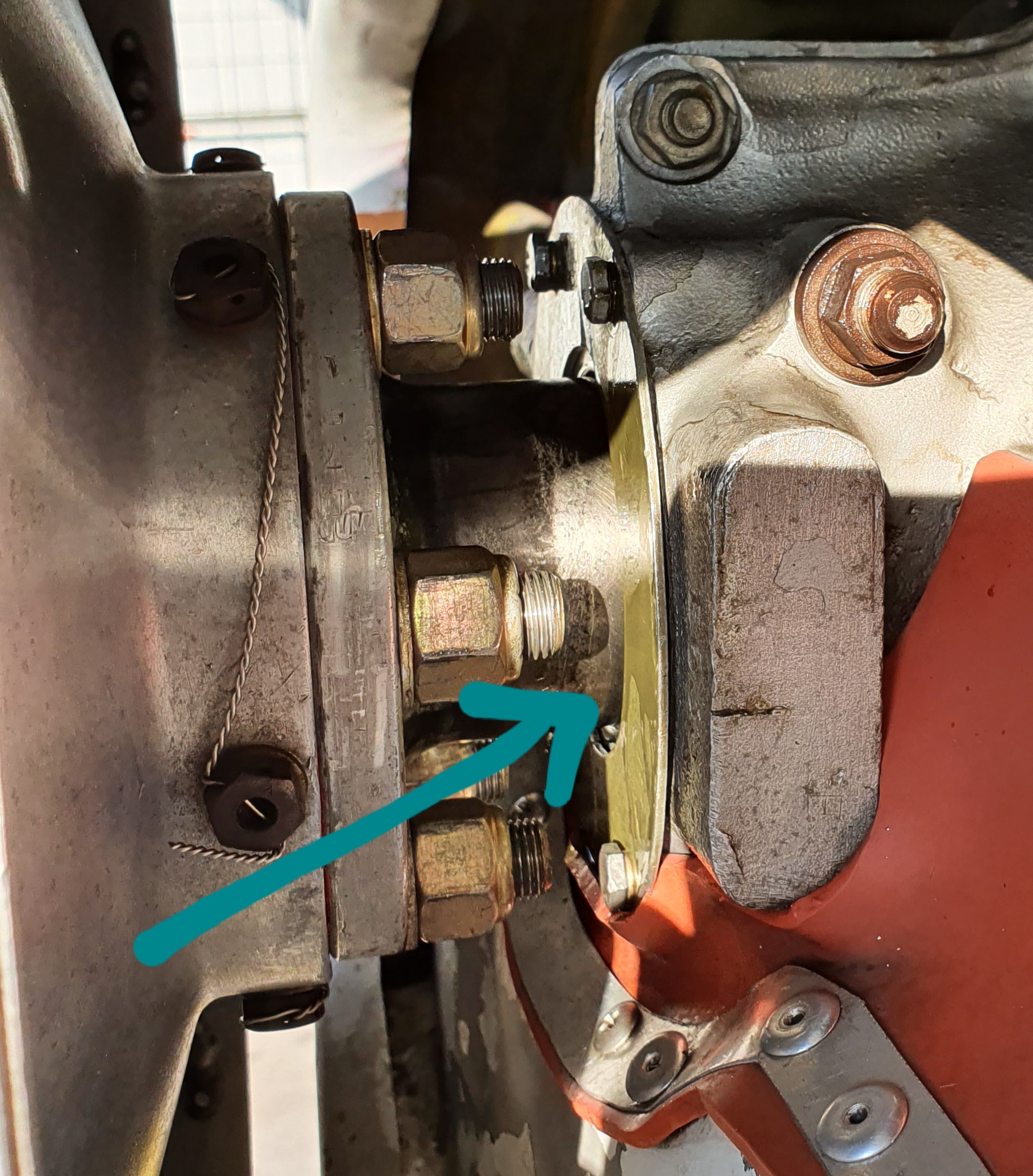 Crankshaft Oil seal leak